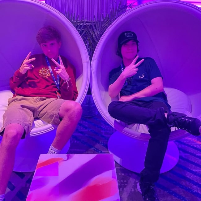 Purpled as seen in a picture taken with fellow YouTuber Quackity in June 2022