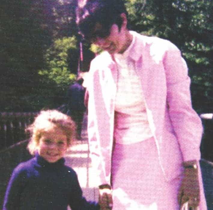 Julie Snyder mother