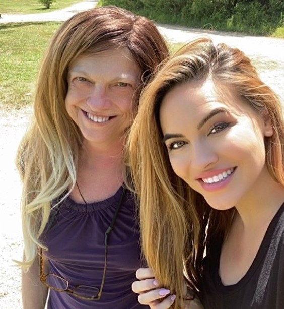 Chrishell Stause mother