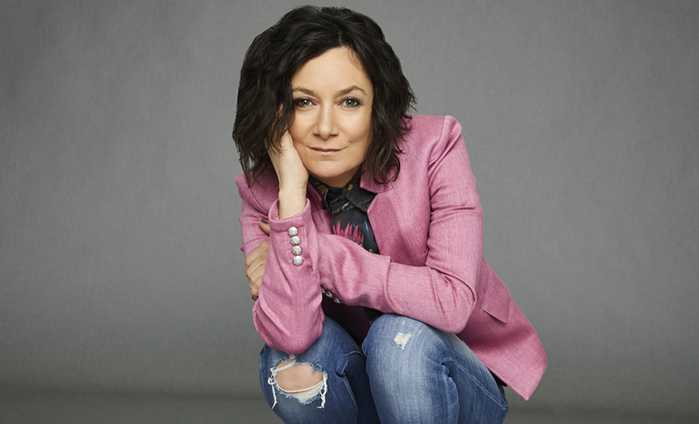 Sara Gilbert Height